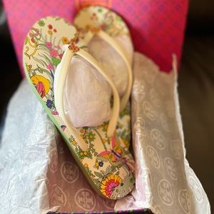 Tory Burch New Ivory Promiseland Flip Flops 🌞 🏖 👙 💃!